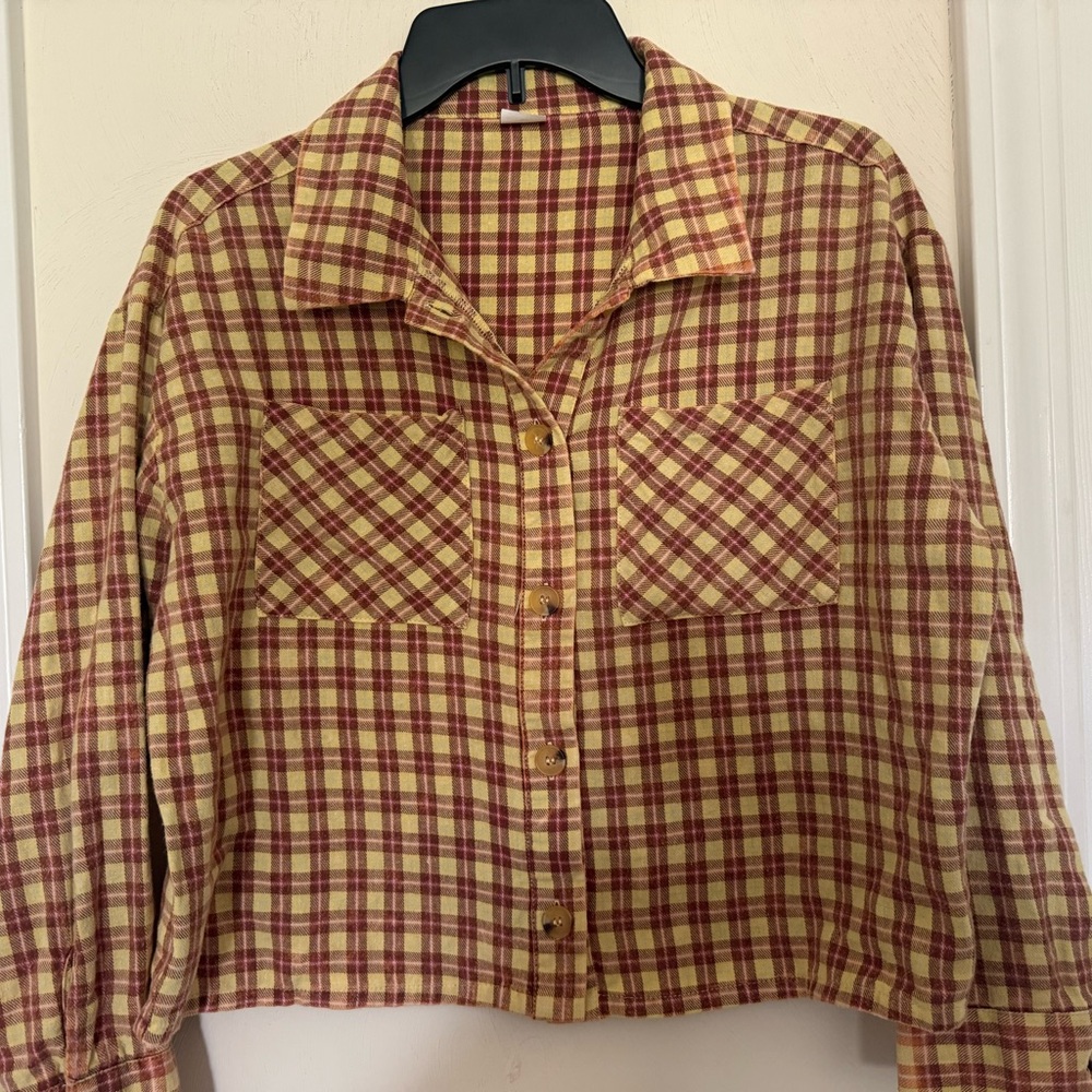 Cropped flannel Plaid Button-Up Shirt